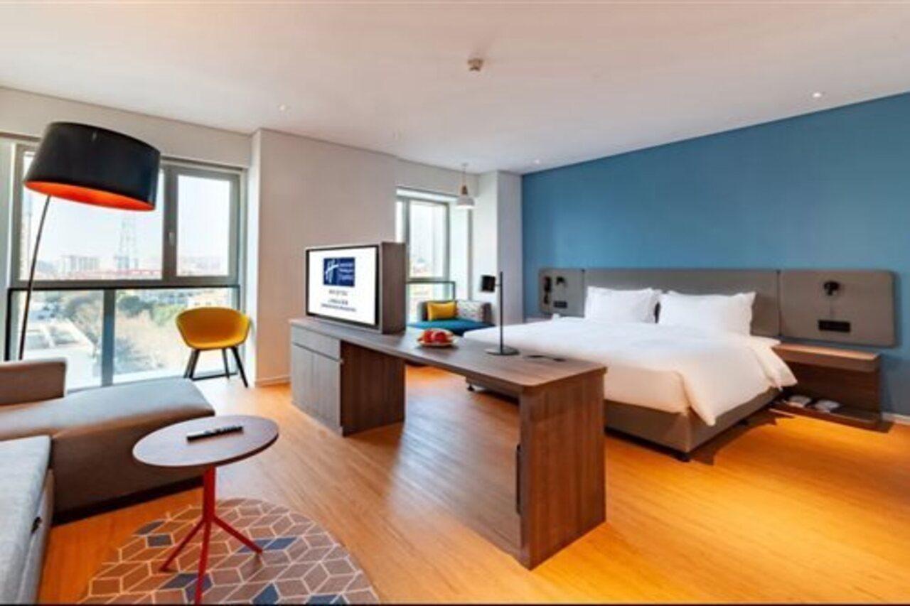Holiday Inn Express Shanghai Baoyang By Ihg Luaran gambar